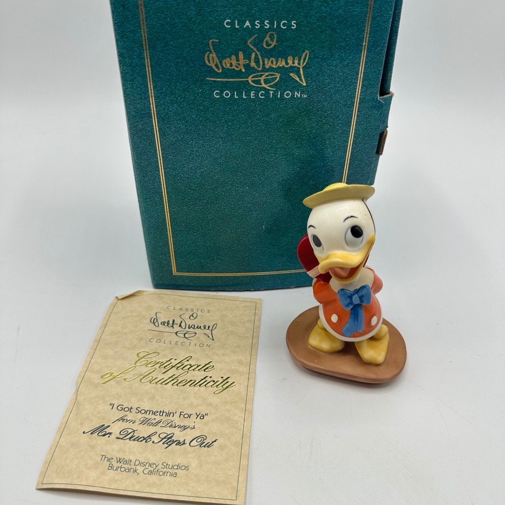 WDCC Donald Duck I Got Somethin For Ya Mr Duck Steps Out Figurine COA Box